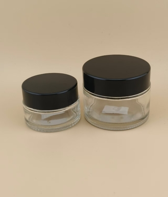 Mooi ontworpen heldere glazen crème pot met schroefdeksel voor lotion