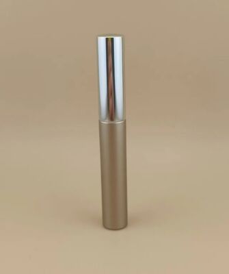 Wimperborstel in flesje met gouden aluminium schroefdeksel voor dames