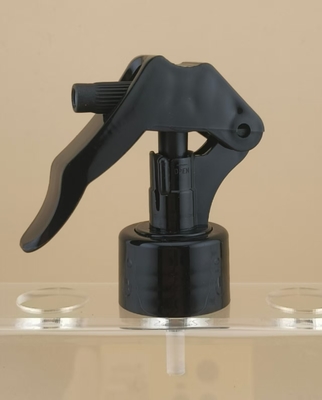 Zwarte kunststof mini trigger sprayer K603-1 voor kapper