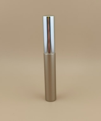 Nieuw ontwerp gouden lippenstift verpakking met zilveren deksel voor lippenstift