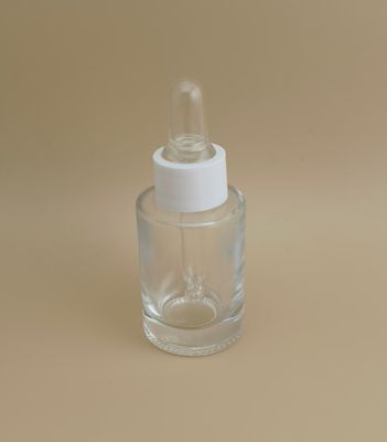 Glas mini dropper fles geschikt voor huidverzorging toepassingen zorgt voor een gemakkelijke behandeling en nauwkeurige afgifte voor vrouwen huidverzorging