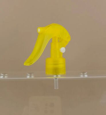 Geel mini-trigger sproeier voor huishoudelijke reiniging