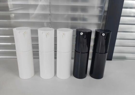 Mini draagbare luchtloze fles met rubberen bodem voor cosmetica