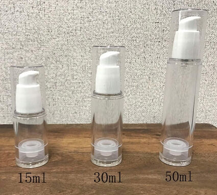 Nieuw ontwerp Bruine draagbare plastic luchtloze fles en reisgemak met witte hoes