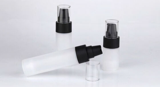 Cosmetische verpakking Ronde plastic lotion crème lege luchtloze fles met pomp