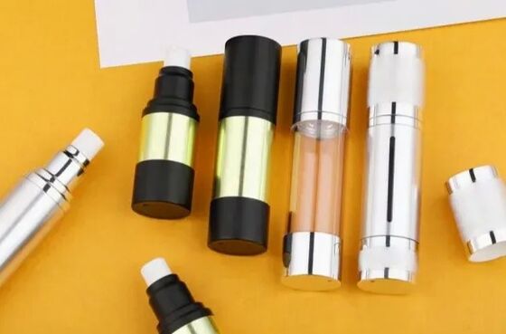 Cosmetische plastic vacuüm luchtloze fles voor huidverzorging crème serum lotion