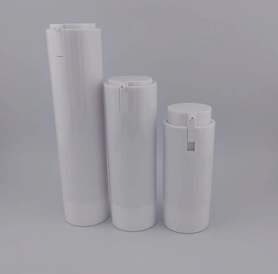 Witte draagbare airless pompfles en reisgemak voor gezichtsverzorging
