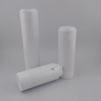 Witte draagbare airless pompfles en reisgemak voor gezichtsverzorging