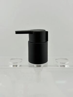 28/410 Matzwarte plastic crèmepomp met clip voor cosmeticaverpakkingen