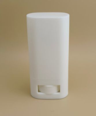 Verpakking voor lippenbalsem van wit, plat, glad plastic met lip, met mogelijke CRC-sluiting, geschikt voor lippenstiftverpakkingen en cosmetische verpakkingsbehoeften