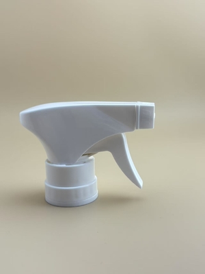 Nieuw ontwerp Snap-on plastic watersproeier met sproeikop voor thuis schoonmaken