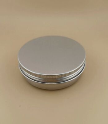 Grote zilveren aluminium koffer met schroefkap voor cosmetica